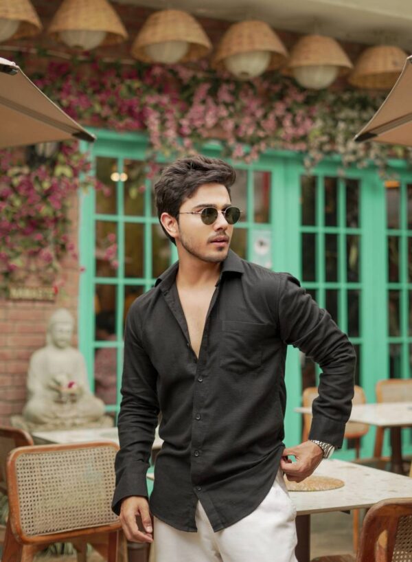 The matte black regular fit shirt